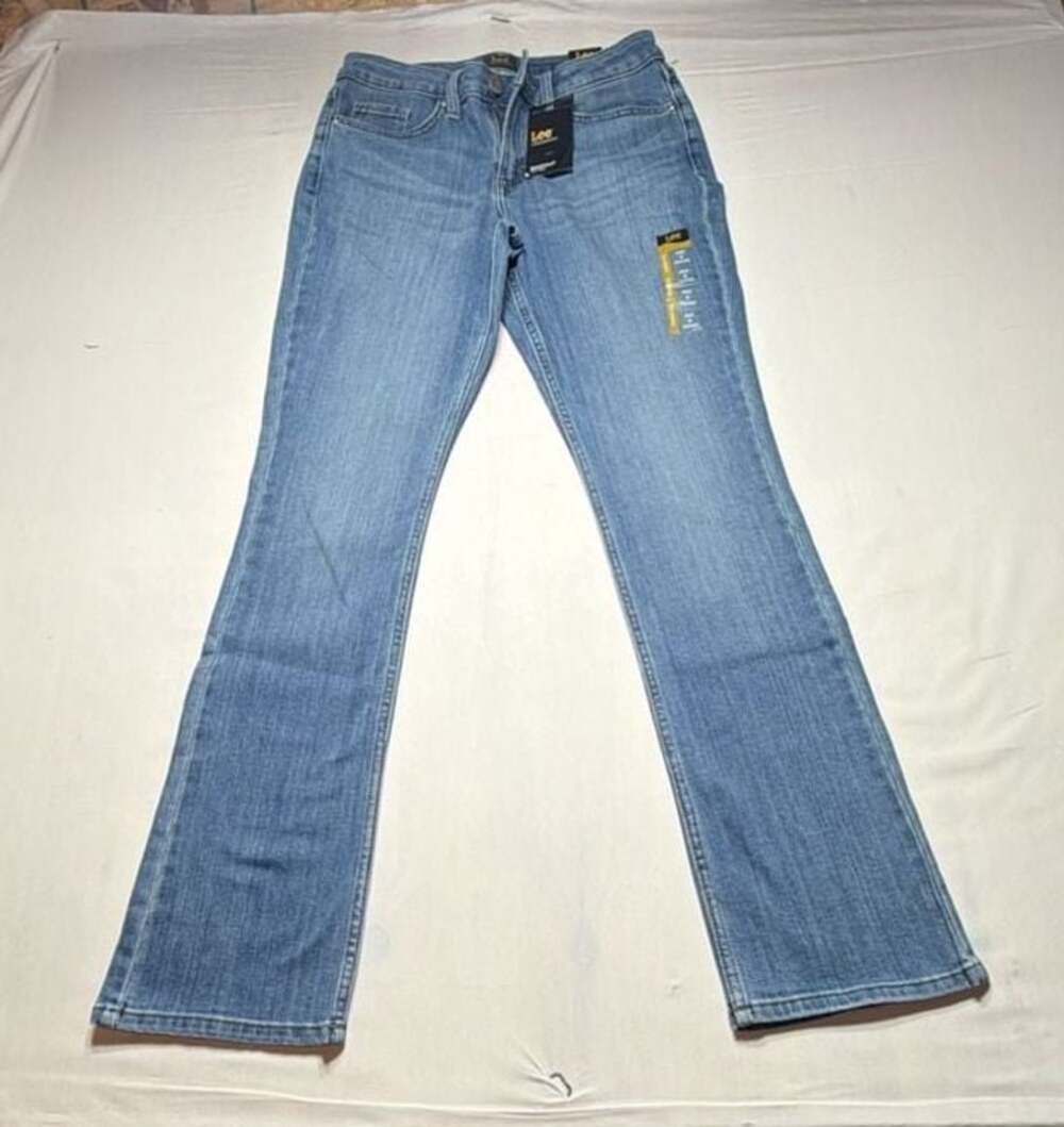 Lee Women's Legendary Mid-Rise Bootcut Jeans Size 4 Medium